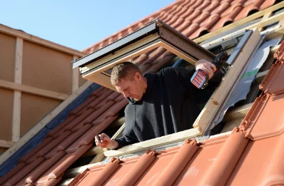 Pose de fenêtres de toit Velux à Caves